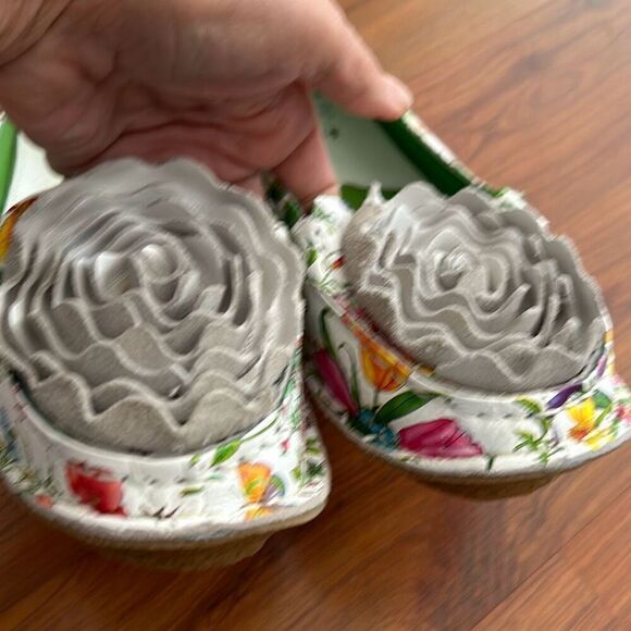 NEW Spring Step L'artiste floral leather comfort flats size 40 white - Picture 6 of 7